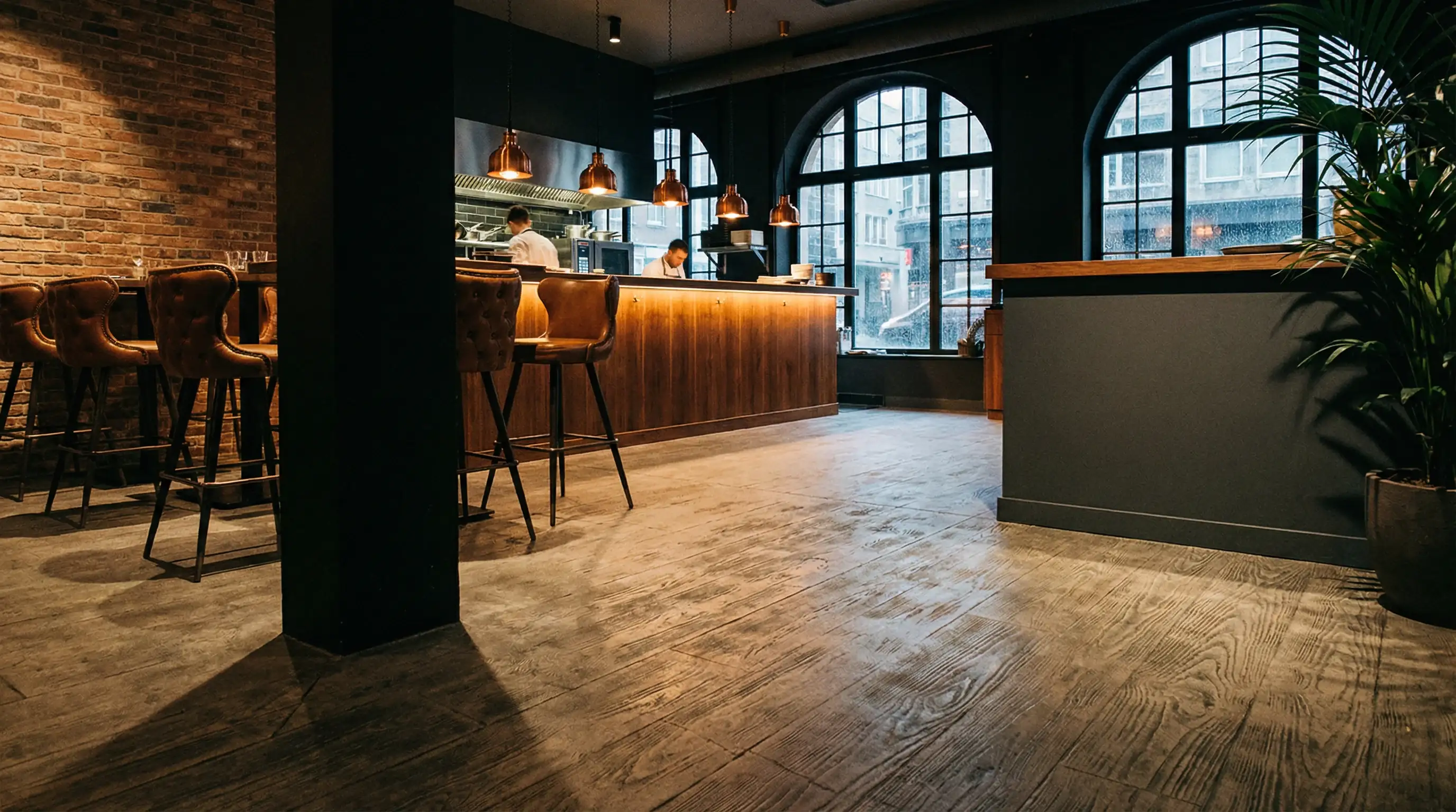 Local modern amb paviment imprès