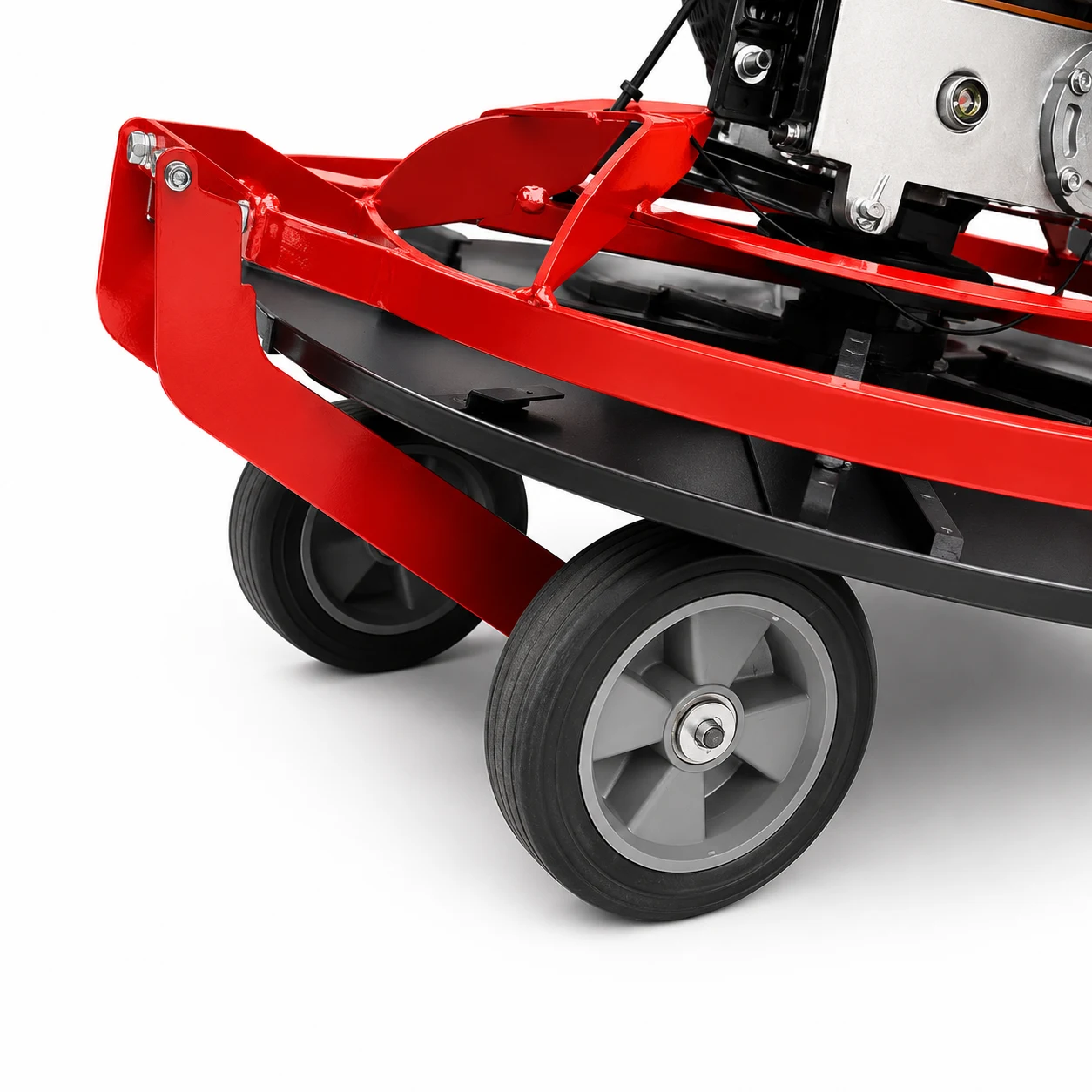 Detall de les rodes de transport integrades a la fratasadora DMR1000D