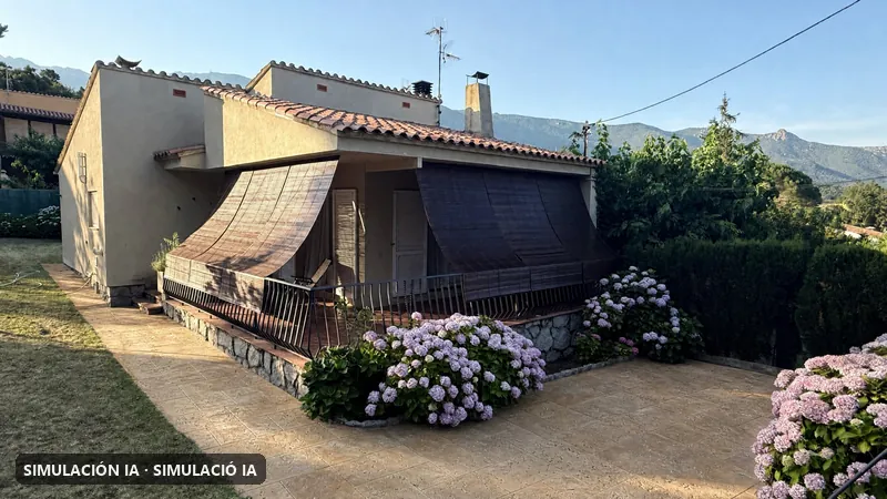 Simulació amb IA del pas lateral d'una casa amb formigó imprès model Llosa Travertí